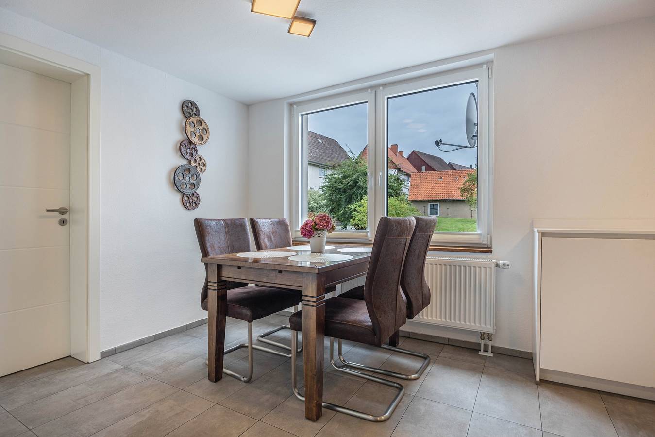 Ganze Wohnung, Ferienwohnung 1" mit privater Terrasse, privatem Garten und Wlan in Northeim, Harzvorland