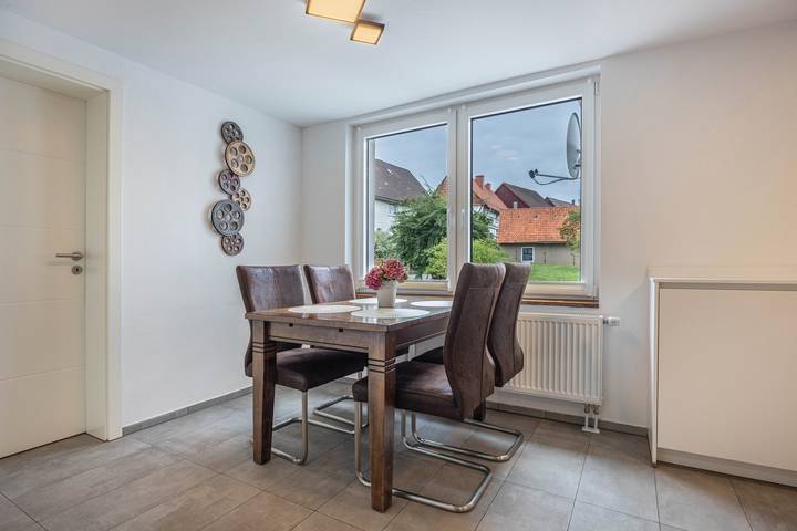 Entire apartment, Apartment 'Ferienwohnung 1' with Private Terrace, Private Garden and Wi-Fi in Northeim, Harzvorland