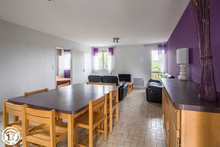 Gîte pour 7 personnes, avec jardin, animaux acceptés à Saint-Sauves-d'Auvergne - 2