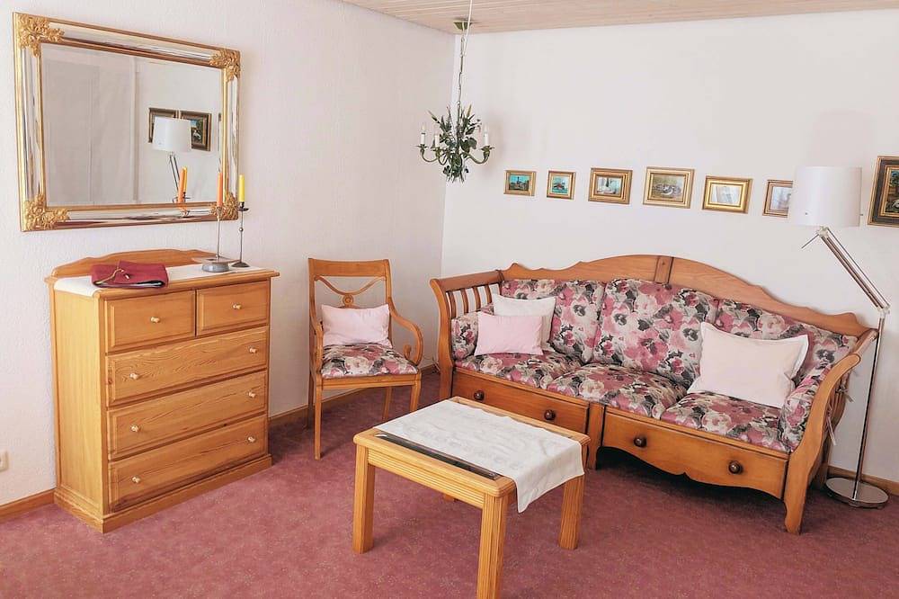 Ganze Wohnung, Idyllisch gelegene Fewo (44qm) im Eg mit 2 Schlafzimmern in Thanstein, Naturpark Oberpfälzer Wald