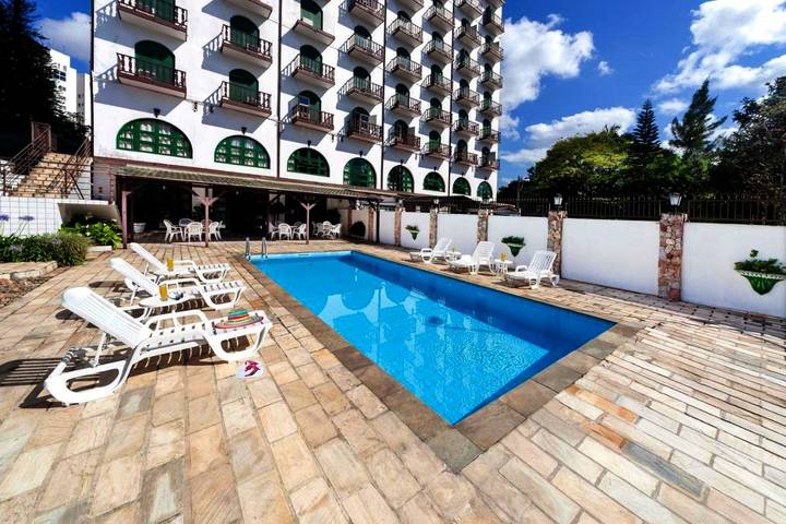 Pousadas para 2 pessoas, com terraço e piscina em Joinville 