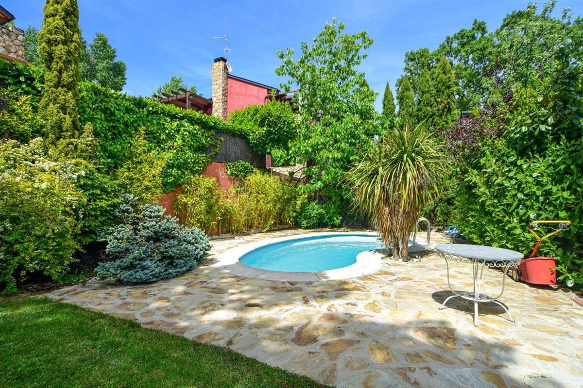 Chalet Navacerrada Piscina Privada in Navacerrada, Puerto de Navacerrada
