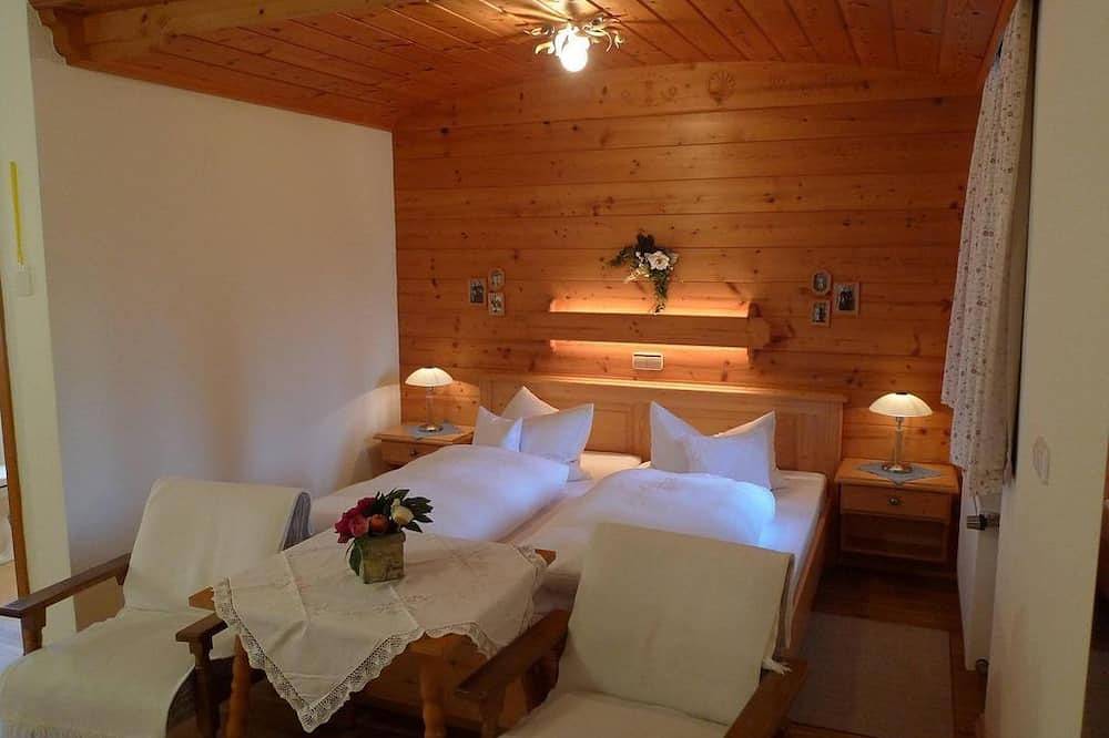 Ganze Wohnung, Appartement  Weikerstein - Haus Schmidberger in Weissbach an der Alpenstrasse, Schneizlreuth