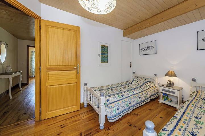 Location de vacances pour 8 personnes, avec jardin ainsi que jacuzzi et terrasse à Carlux - 3