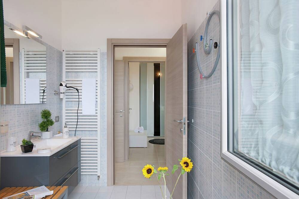Geheel appartement, Comfort op de heuvel in Tavullia in Tavullia, Pesaro-Urbino