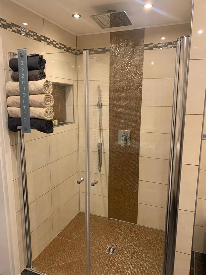 Ferienwohnung für 4 Personen, mit Balkon und Terrasse sowie Garten und Ausblick in Remagen - 2