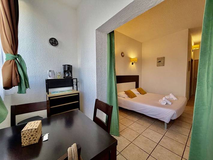 Gîte pour 2 personnes, avec piscine à Saint-Florent - 4