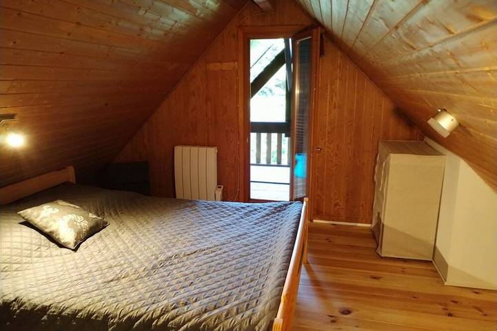 Chalet pour 6 personnes, avec terrasse et jardin dans Lac des Settons - 4