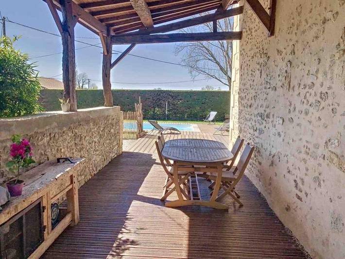 Location de vacances pour 15 personnes, avec jardin et piscine, adapté aux familles à Pugnac - 2