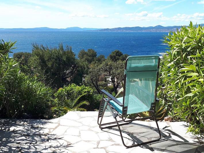 Appartement de vacances pour 2 personnes, avec jardin ainsi que piscine et vue
