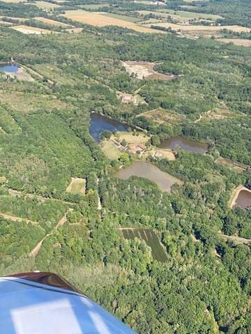 Location de vacances pour 4 personnes, avec terrasse ainsi que vue et jardin à Villemurlin