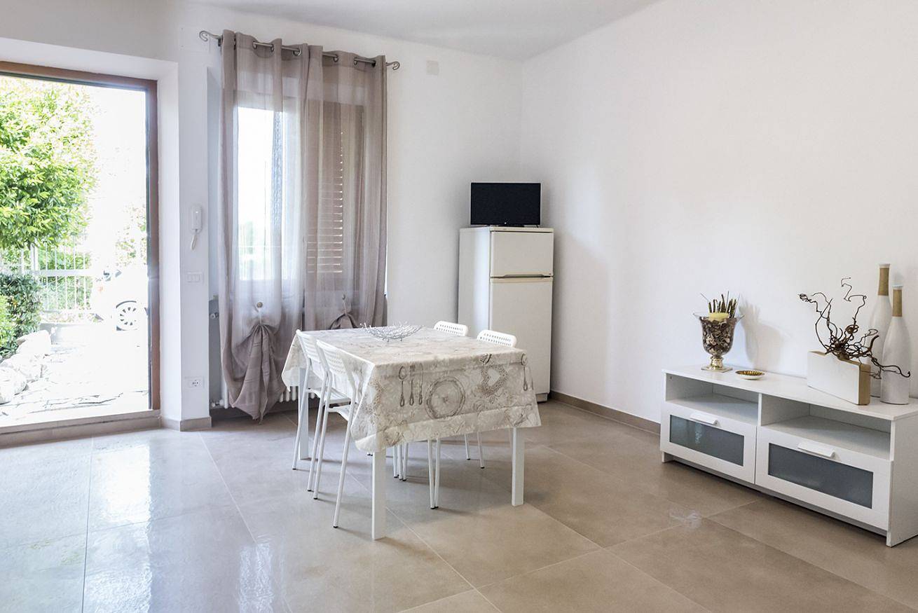 Appartamento intero, A30 - Poggio, nuovo bilocale con giardino in Monte Conero, Ancona (Italia)