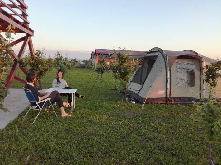 Location de vacances pour 6 personnes, avec jardin ainsi que vue et piscine à Novi Sad - 3