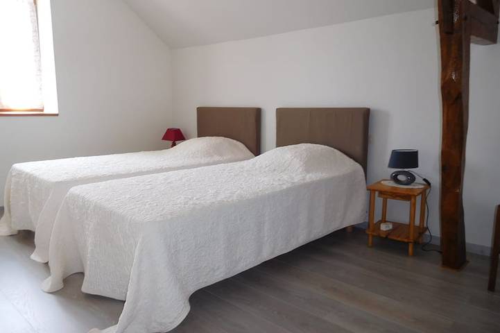 Gîte pour 7 personnes, avec jardin et piscine, animaux acceptés à Saint-Crépin-et-Carlucet - 3