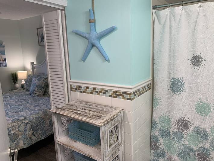 Vacation rental for 4 people, with balcony and yard in Emerald Isle