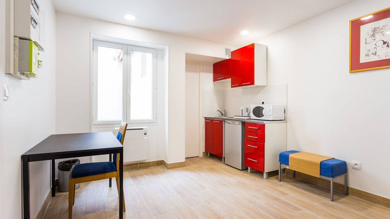Entire holiday apartment, Ferienwohnung für 2 Personen (17 m²) in Malakoff in Malakoff, Hauts-de-Seine