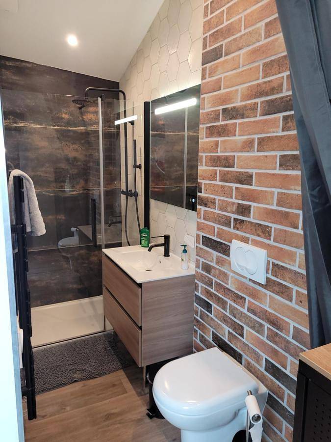 Appartement entier, One-Bedroom Apartment in Saint-Jean-de-Losne, Région de Beaune