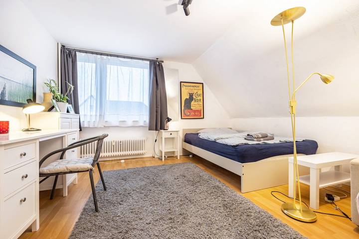 Entire apartment, Friendly Apartment in Lemgo with Shared Garden and Wi-Fi in Lemgo, Kreis Lippe