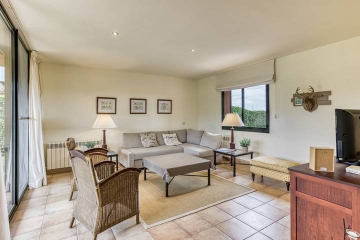 Location de vacances pour 5 personnes, avec jardin à Navata - 4