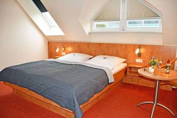 Ferienhaus für 2 Personen, mit Pool in Göhren