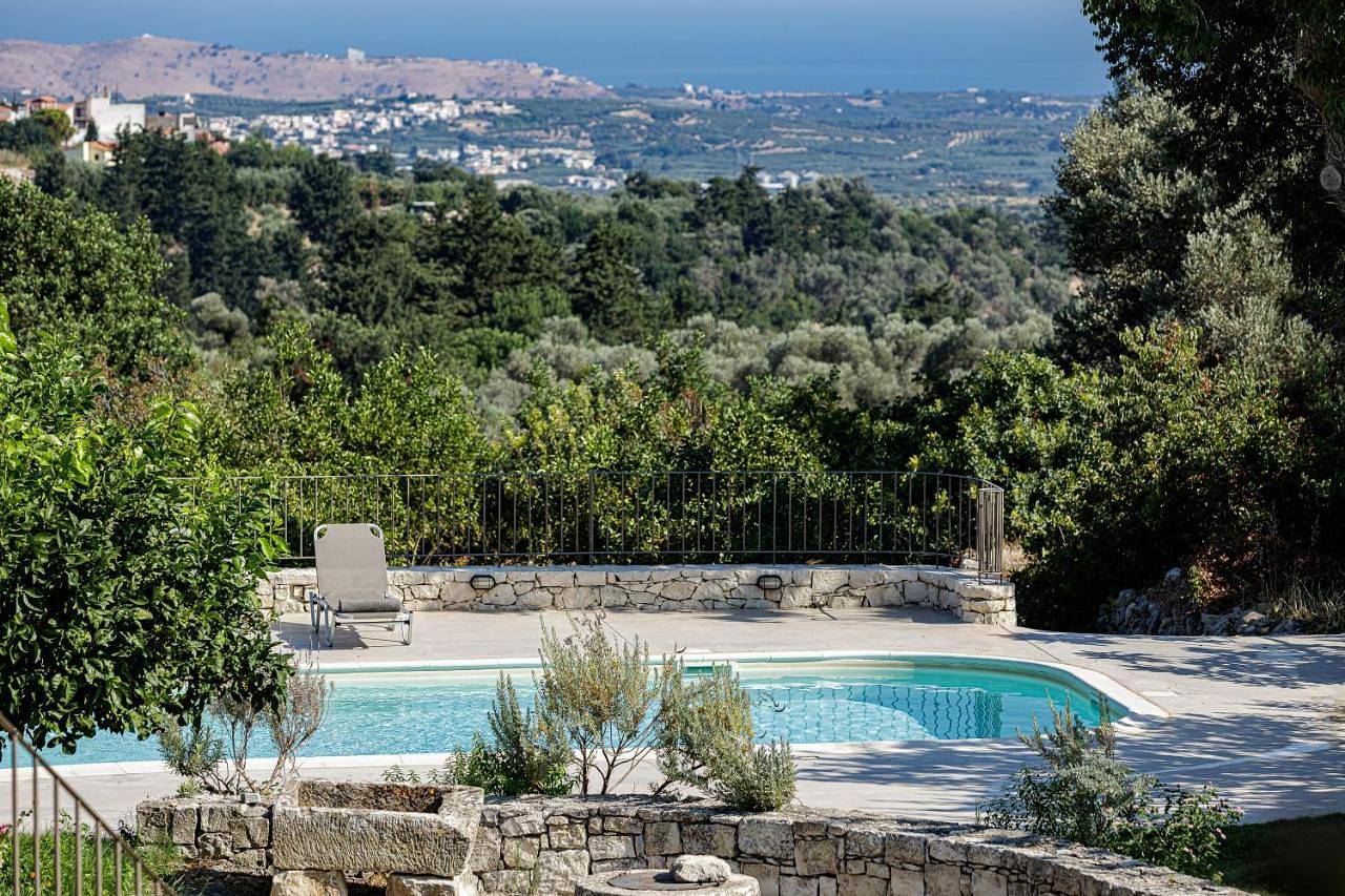 Mithonies Villa, with Private Pool & Bbq, By Thinkvilla in Alfa, Rethymno und Umgebung