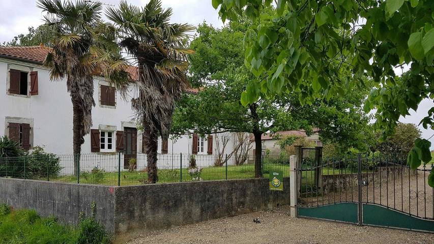 Gîte pour 6 personnes, avec jardin à Toulouzette