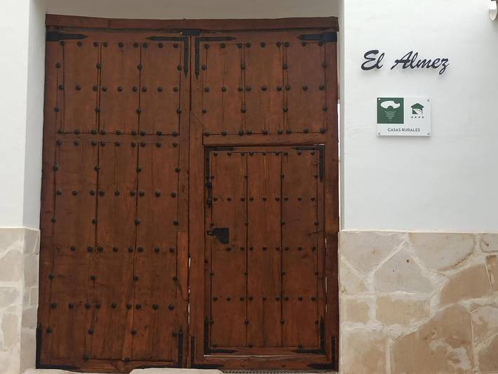 Casa rural para 17 personas, con Balcón además de Jardín y Piscina en Uclés - 2