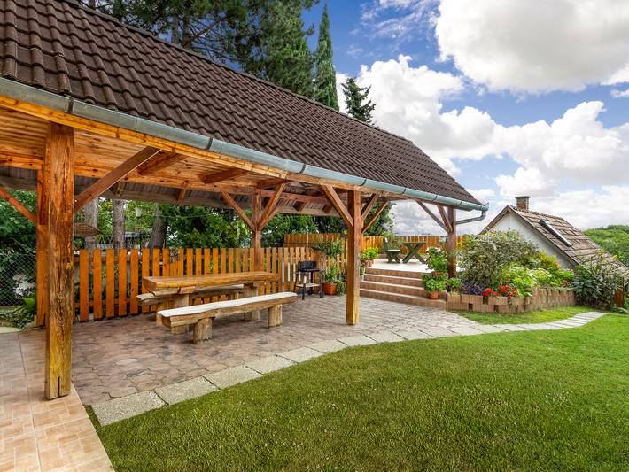 Ferienhaus für 9 Personen, mit Ausblick und Garten sowie Terrasse, mit Haustier in Plattensee Südufer - 2