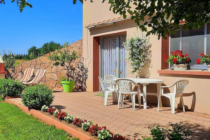 Gîte pour 3 personnes, avec Terrasse et Jardin dans Sermange
