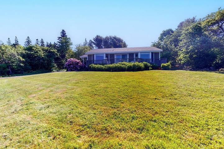 Glamping for 6 people, with terrace, with pets in Maine