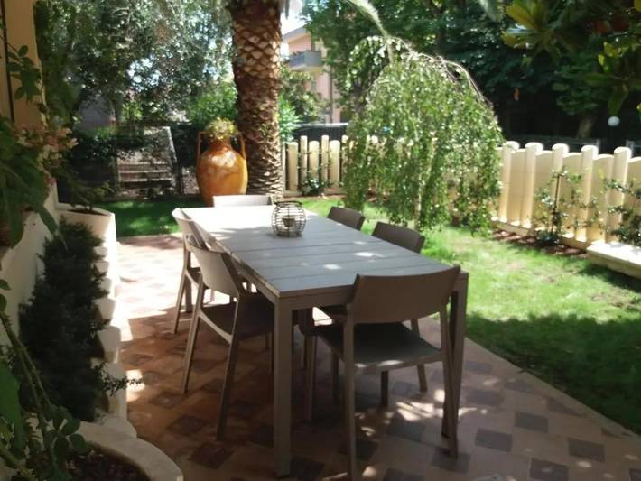 Location de vacances pour 2 personnes, avec jardin et terrasse, animaux acceptés à Rimini - 2