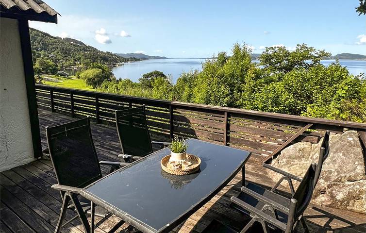 Ferienhaus für 6 Personen mit Terrasse in Fister, Hjelmeland