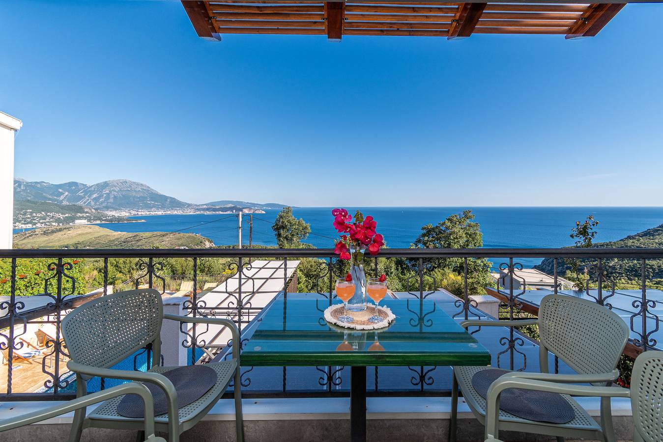 Entire apartment, Apartments Oktopus in Montenegro Coast