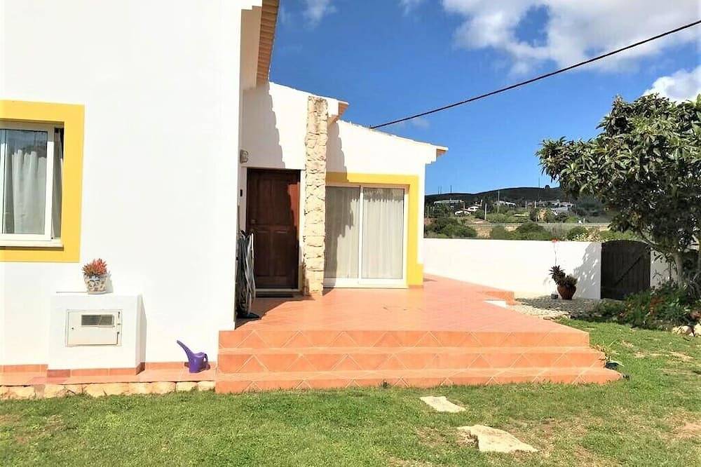 2 camere da letto casa con giardino e zona barbecue appartata, internet gratuito, spiagge in Parque Natural do Sudoeste Alentejano e Costa Vicentina