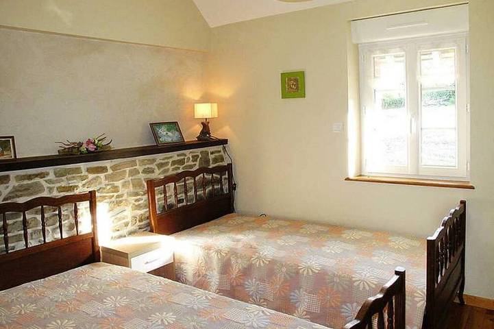 Gîte pour 7 personnes, avec jardin, animaux acceptés à Sourdeval-les-Bois - 3