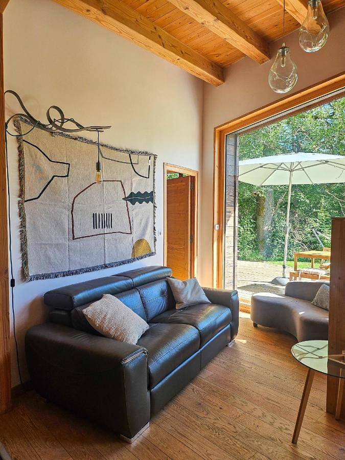 Gîte pour 5 personnes, avec Jacuzzi et Terrasse ainsi que Jardin et Vue à Queyrières - 2