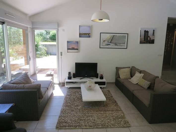 Gîte pour 8 personnes, avec terrasse et piscine dans Étang de Cazaux et de Sanguinet - 3