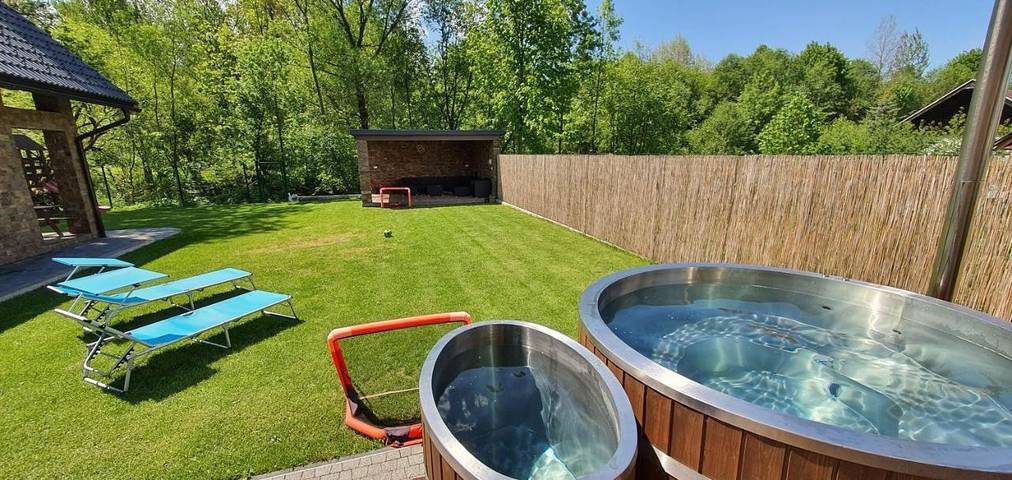 Ferienhaus für 11 Personen, mit Terrasse und Whirlpool sowie Garten und Sauna in der Slowakei