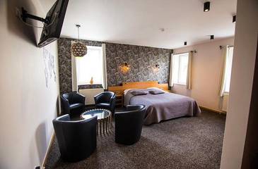 Hôtel pour 4 personnes, avec terrasse et jardin, animaux acceptés dans Jemeppe