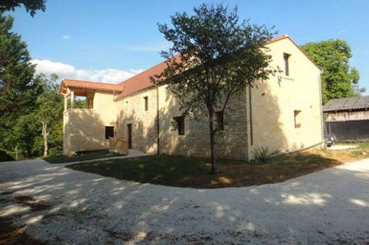 Gîte pour 3 personnes, avec terrasse et jardin ainsi que jacuzzi et sauna à Prats-de-Carlux - 4