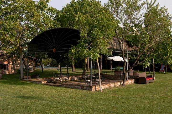 Location de vacances pour 3 personnes, avec jacuzzi ainsi que jardin et piscine à San Quirico d'Orcia - 2