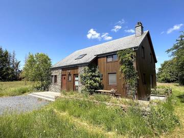 Gîte pour 8 personnes, avec terrasse ainsi que sauna et jardin, adapté aux familles dans Dinez