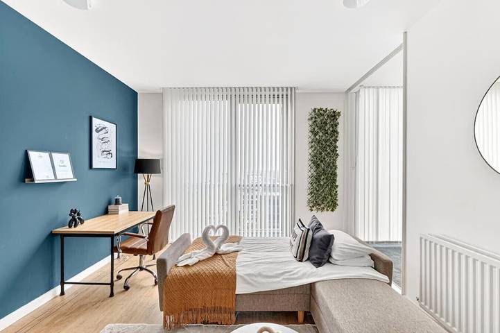Ganze Wohnung, Penthouse Flat in City Centre with Free Parking in Milton Keynes, Südostengland