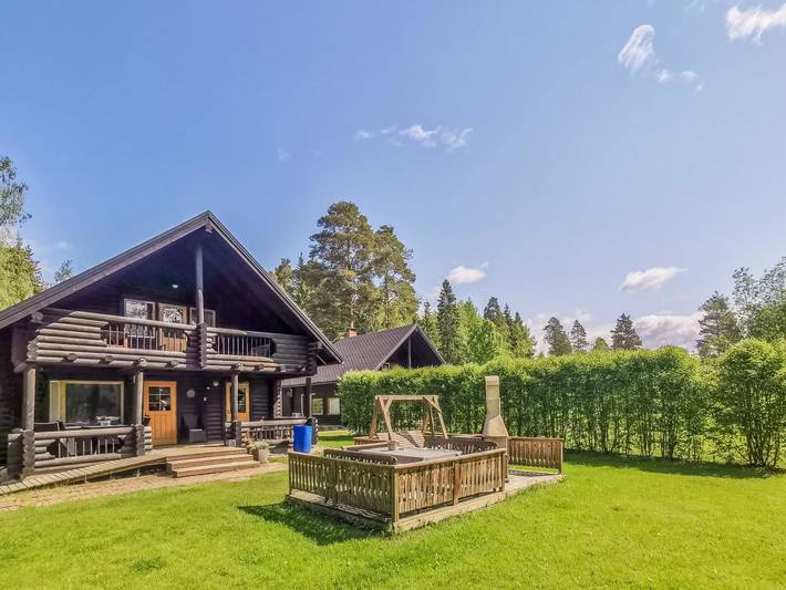 Glamping for 9 people, with sauna in Finland