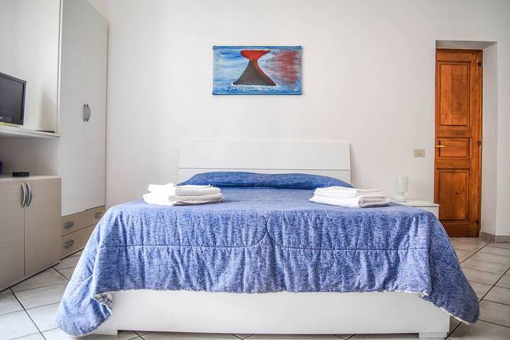 Appartamento intero, Malvasia 70 - Monolocale a Lipari centro in Lipari (città), Lipari