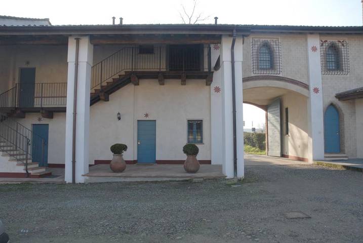 Location de vacances pour 2 personnes, avec vue ainsi que jardin et piscine, animaux acceptés à Crema - 3