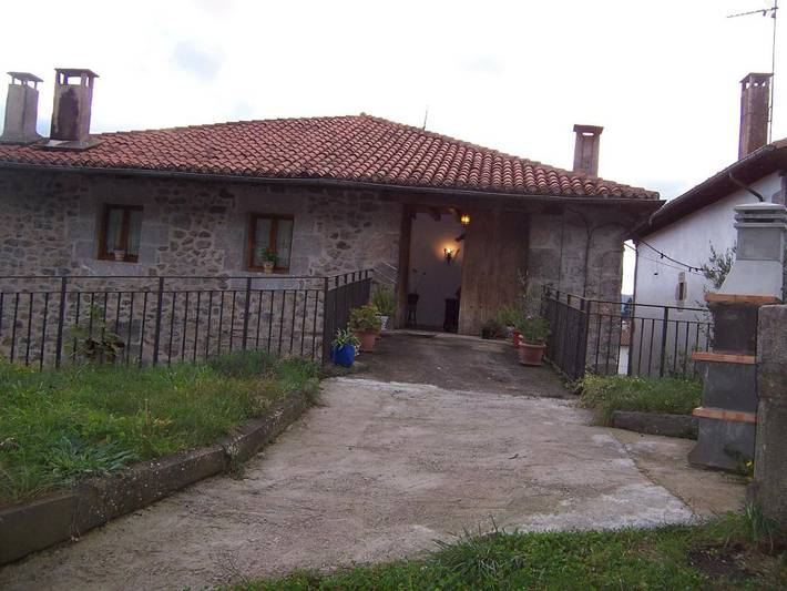 Casa de vacaciones para 10 personas, con Balcón y Terraza además de Jardín y Vistas en Navarra