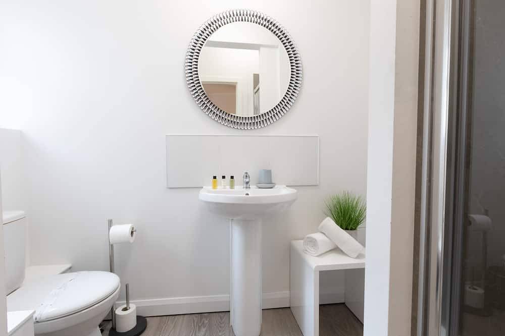 Entire apartment, No3a Fulwood Heights - Beautiful Studio nr hosp in Preston, Lancashire