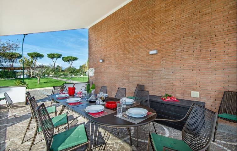 Ferienhaus für 22 Personen, mit Pool und Terrasse sowie Whirlpool und Garten in Latium - 4