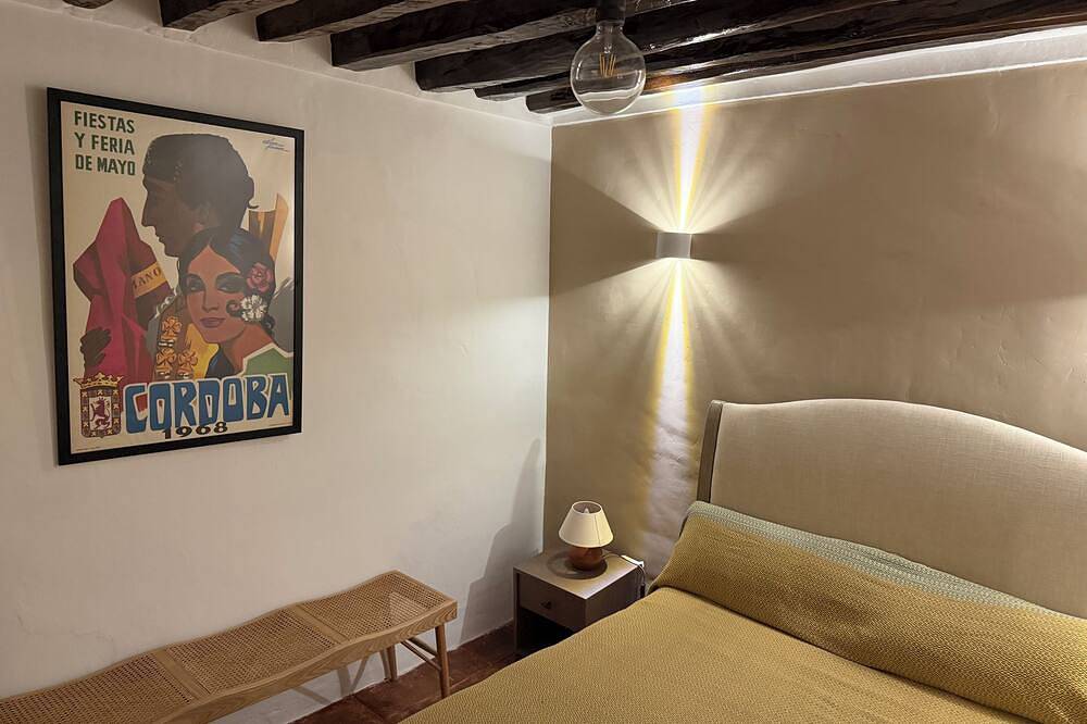 Casa Entre Lunas - Stylish Rustic Retreat in Historic Mountain Village in Olvera, White Villages